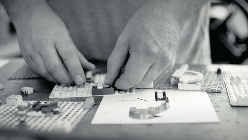 DRUK! Serieus spelen met LEGO – Over de kunst van LEGO® Letterpress featured image